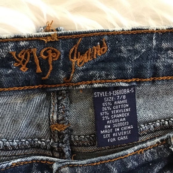 VIP Acid Wash Distressed Denim Skinny Jeans - Picture 4 of 6